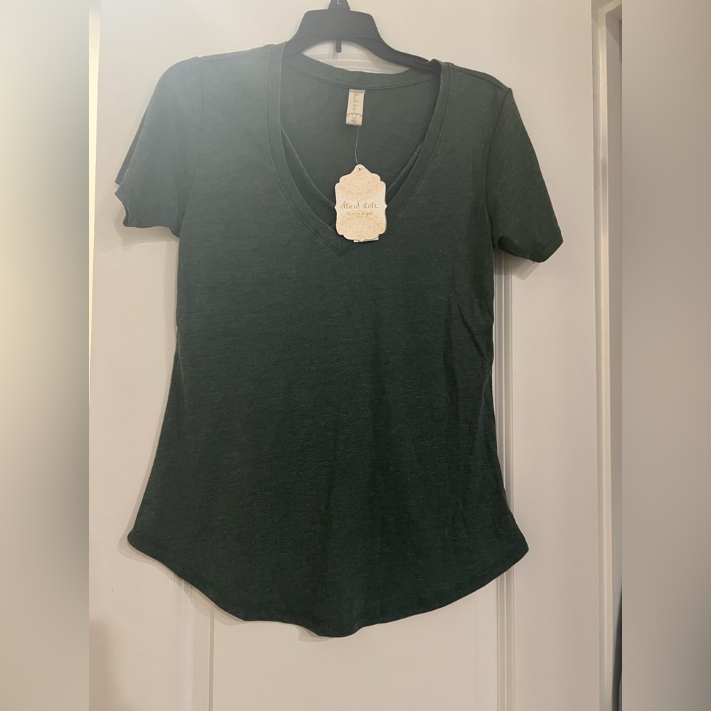 Altar'd State Green Fitted Short Sleeve Tee